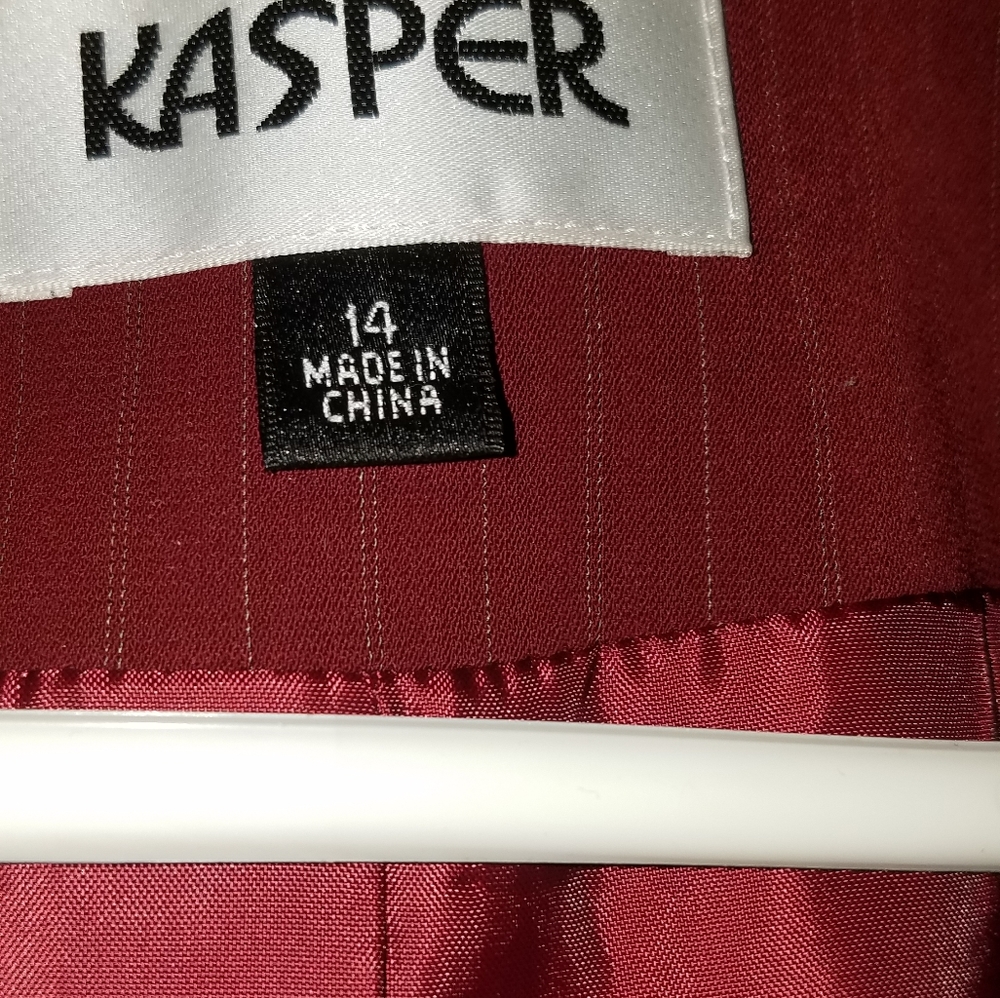 Kasper Ladies 2 piece suit Jacket/Skirt